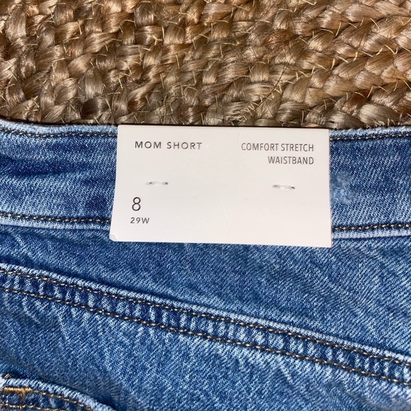 AE denim shorts with flower embroidery - Picture 5 of 6